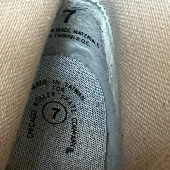 CHICAGO 1970s vintage roller skates with pompoms - Picture 5 of 5